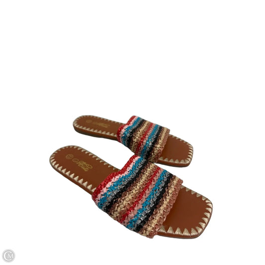 Sandals Flats By Clothes Mentor In Multi-colored, Size: 5.5