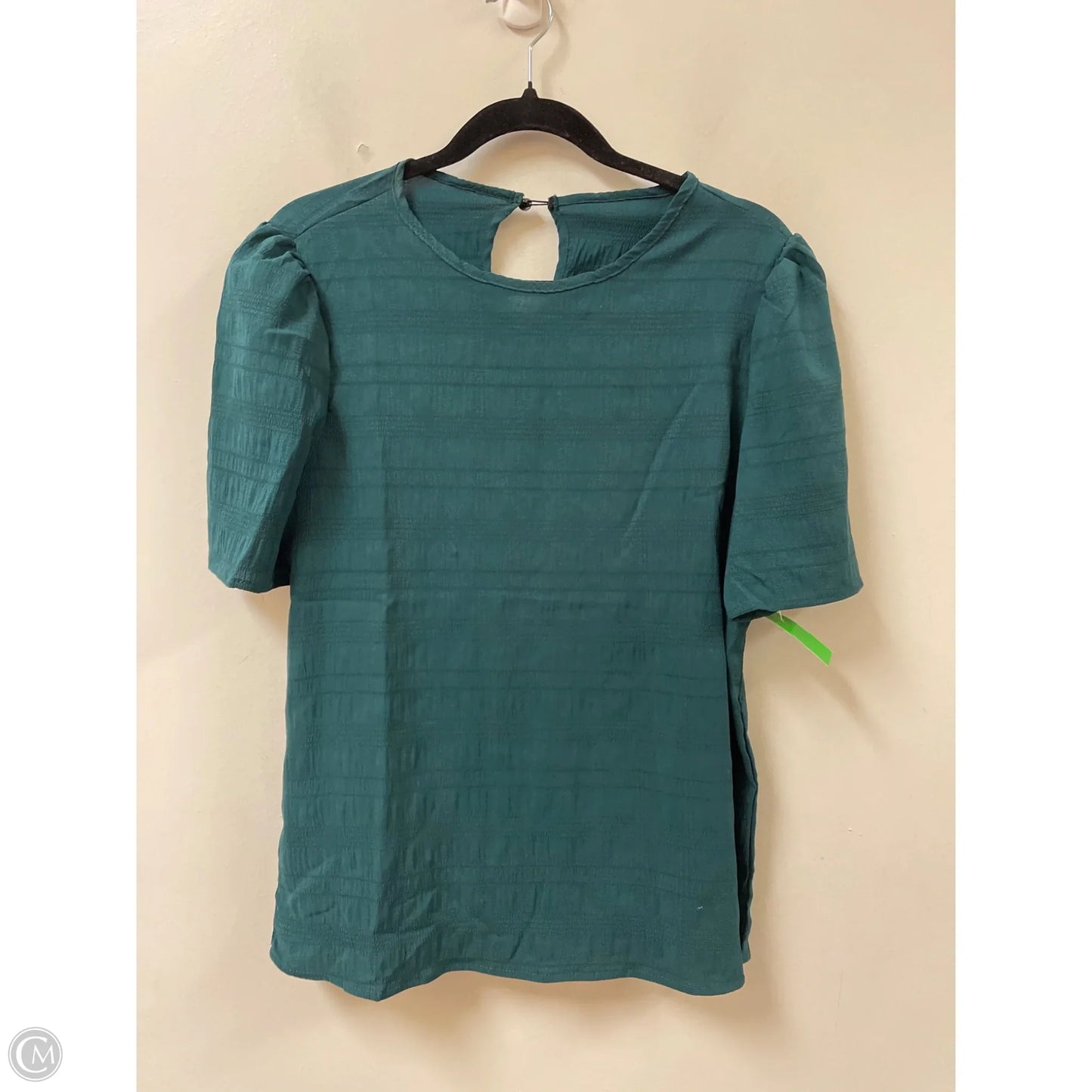 Top Short Sleeve By Clothes Mentor In Green, Size: S
