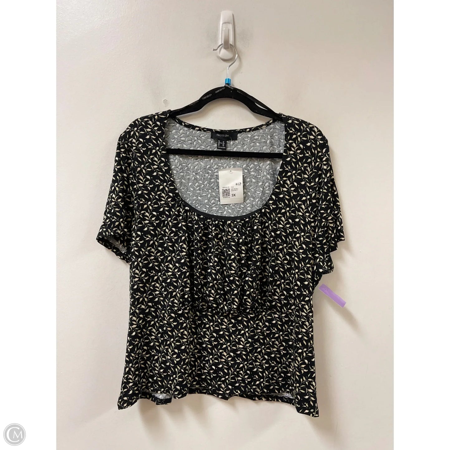Top Short Sleeve By Forever 21 In Black, Size: 3x