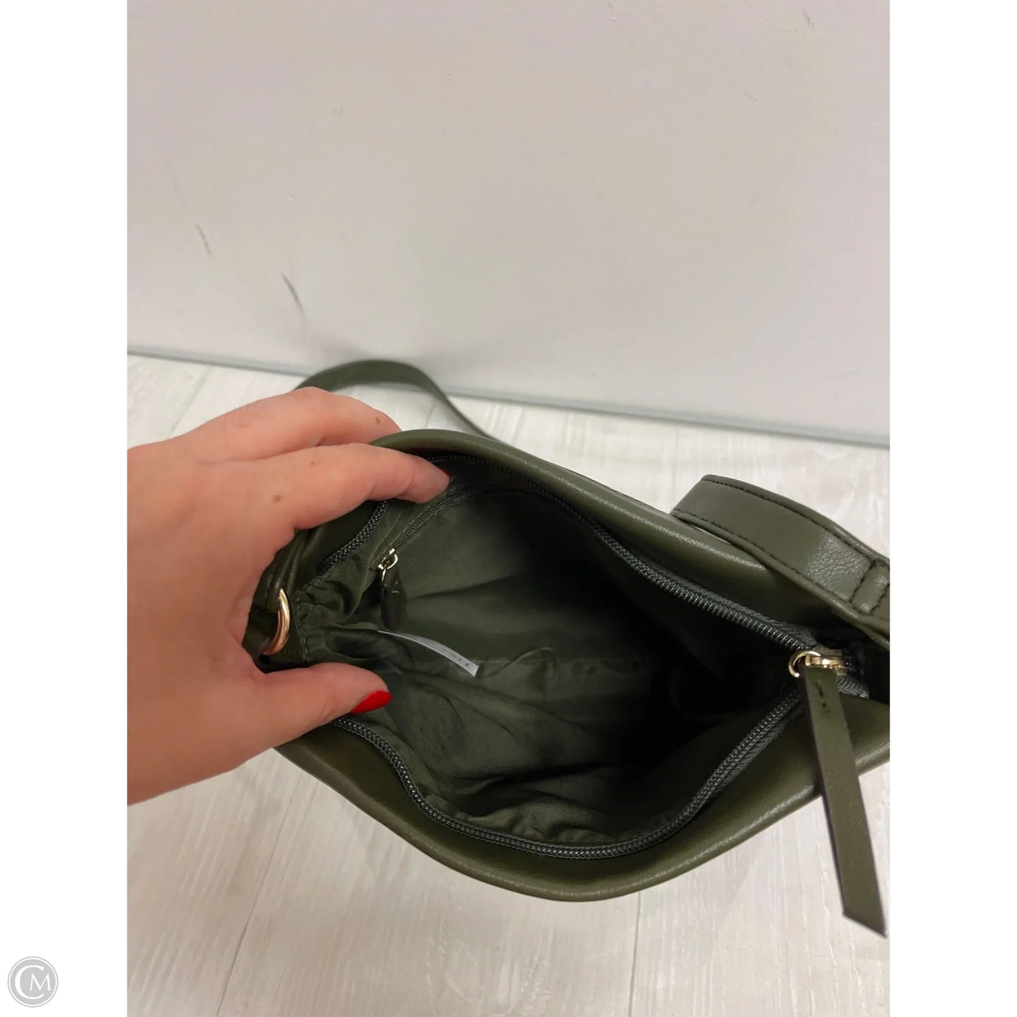 Crossbody By Clothes Mentor, Size: Medium