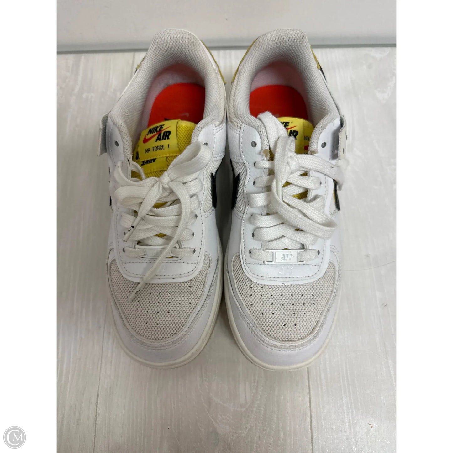 Shoes Athletic By Nike In White, Size: 6.5