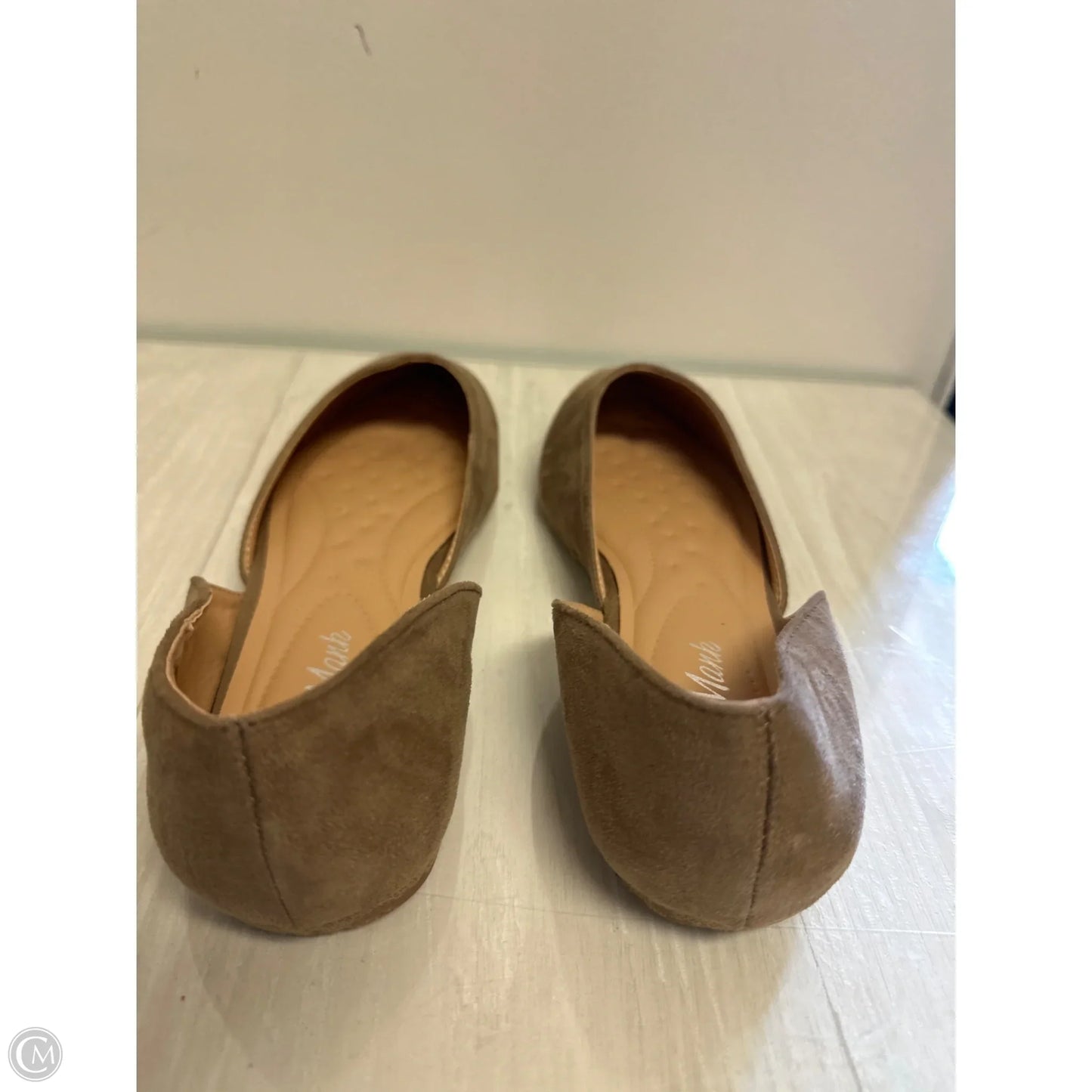 Sandals Flats By Clothes Mentor In Tan, Size: 10