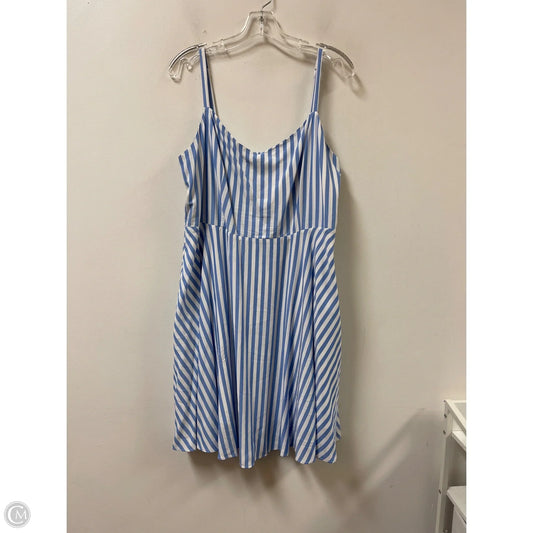 Dress Casual Short By Old Navy In Blue & White, Size: Xl