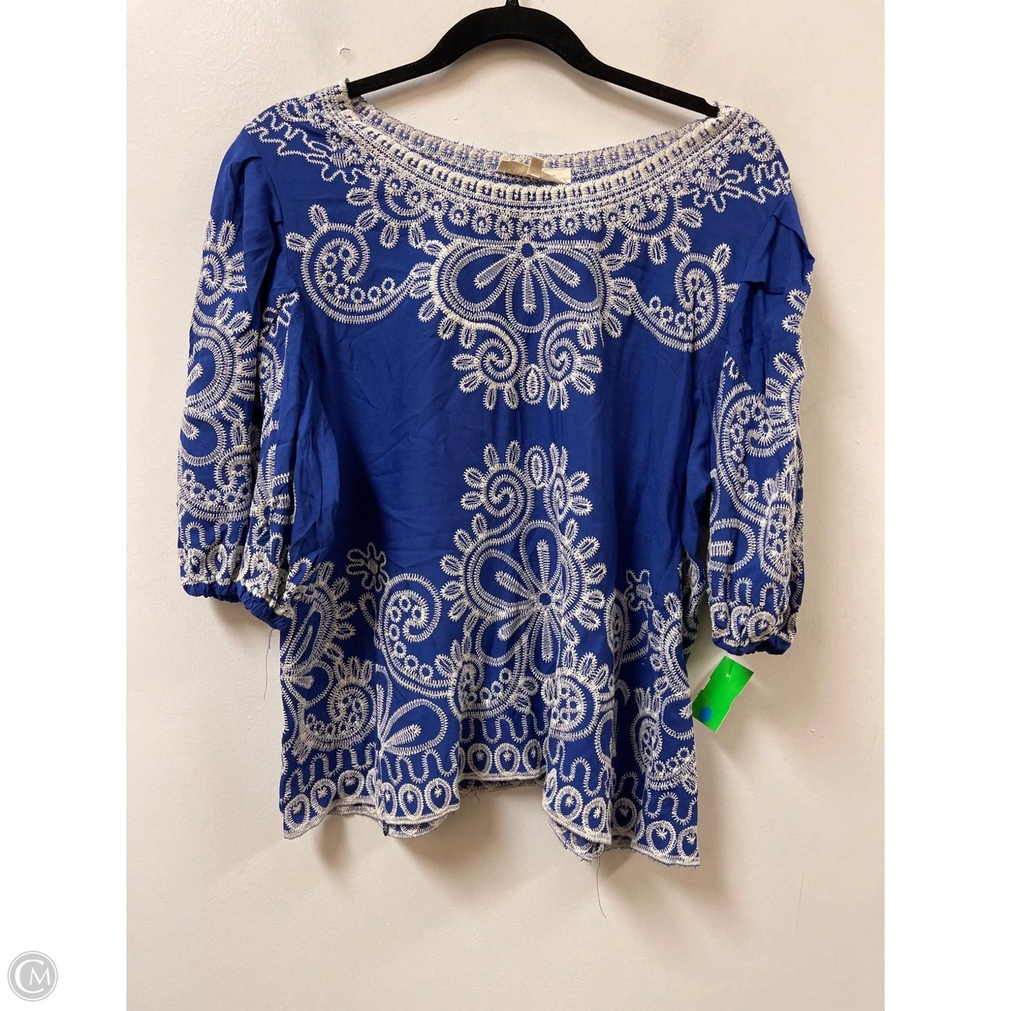 Top Short Sleeve By Solitaire In Blue & White, Size: Xl