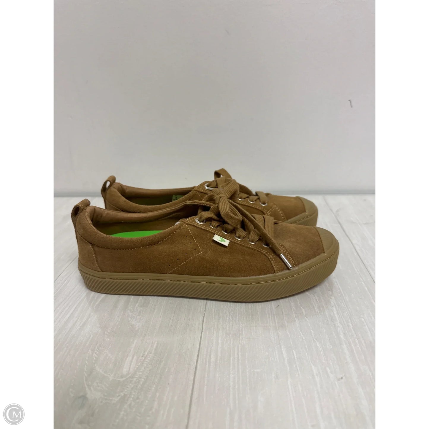 Shoes Sneakers By Cariuma In Brown, Size: 9.5