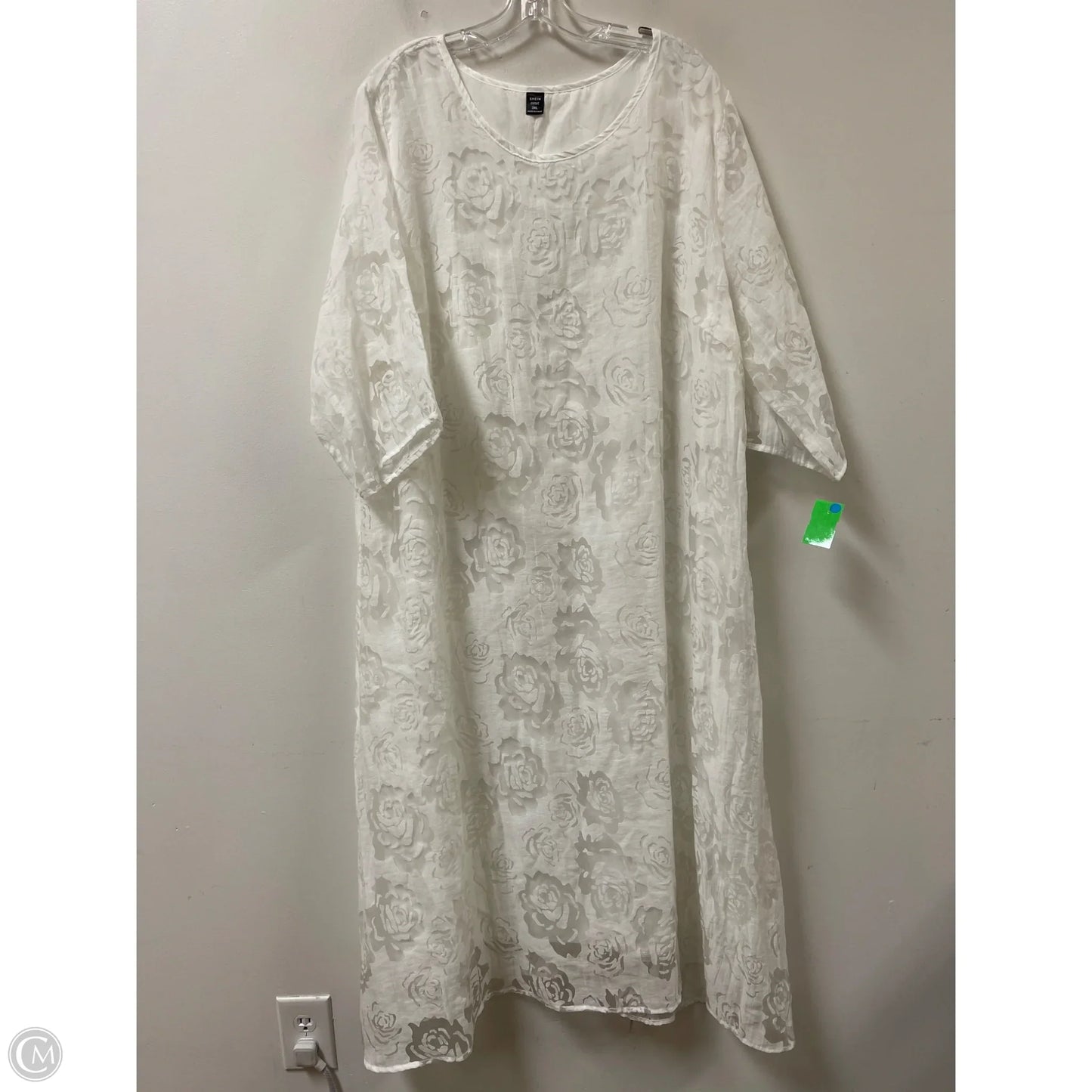 Dress Casual Maxi By Shein In White, Size: 3x