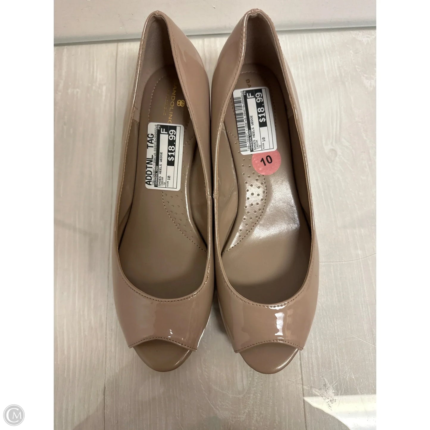 Shoes Heels Wedge By Bandolino In Cream, Size: 10