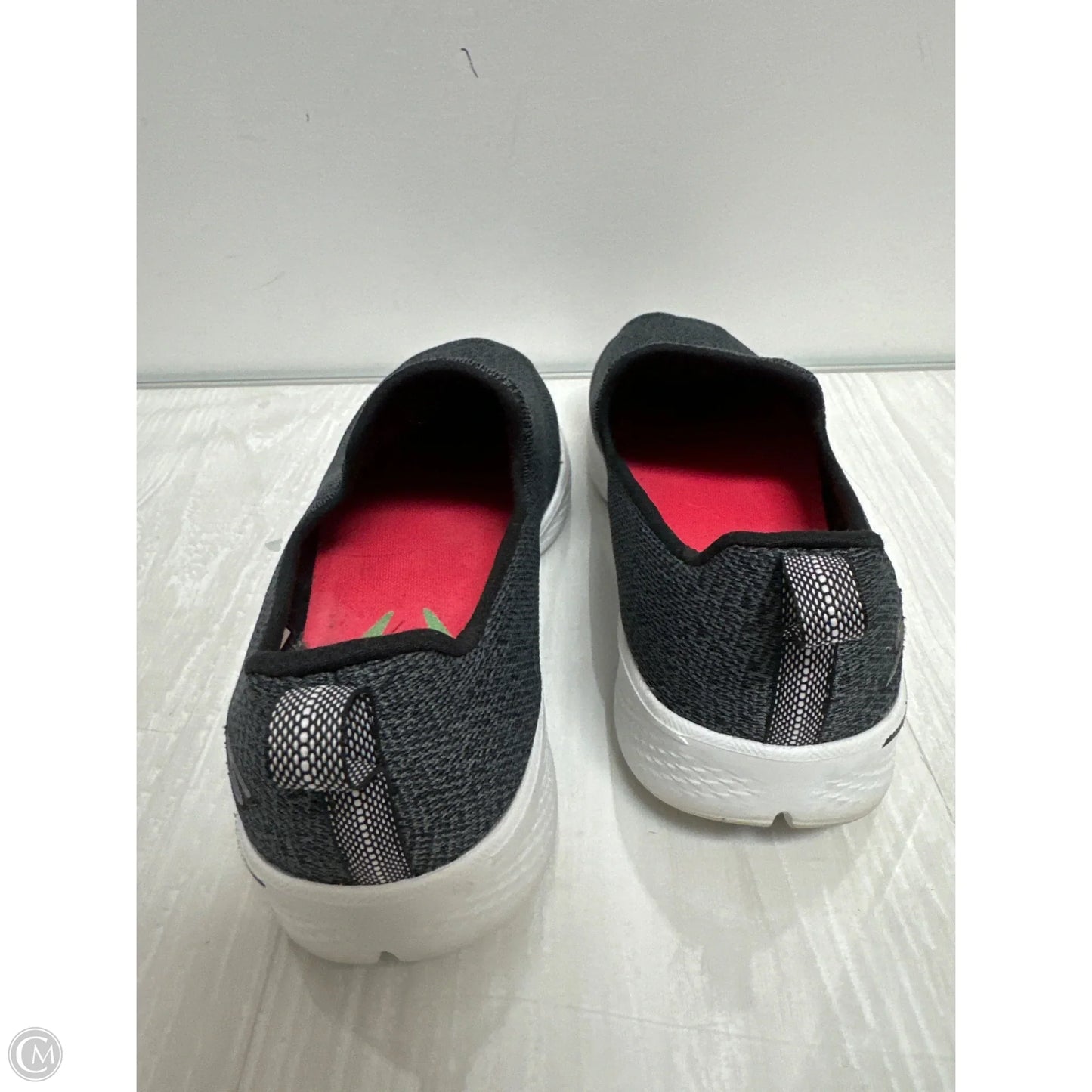 Shoes Flats By Skechers In Grey, Size: 8