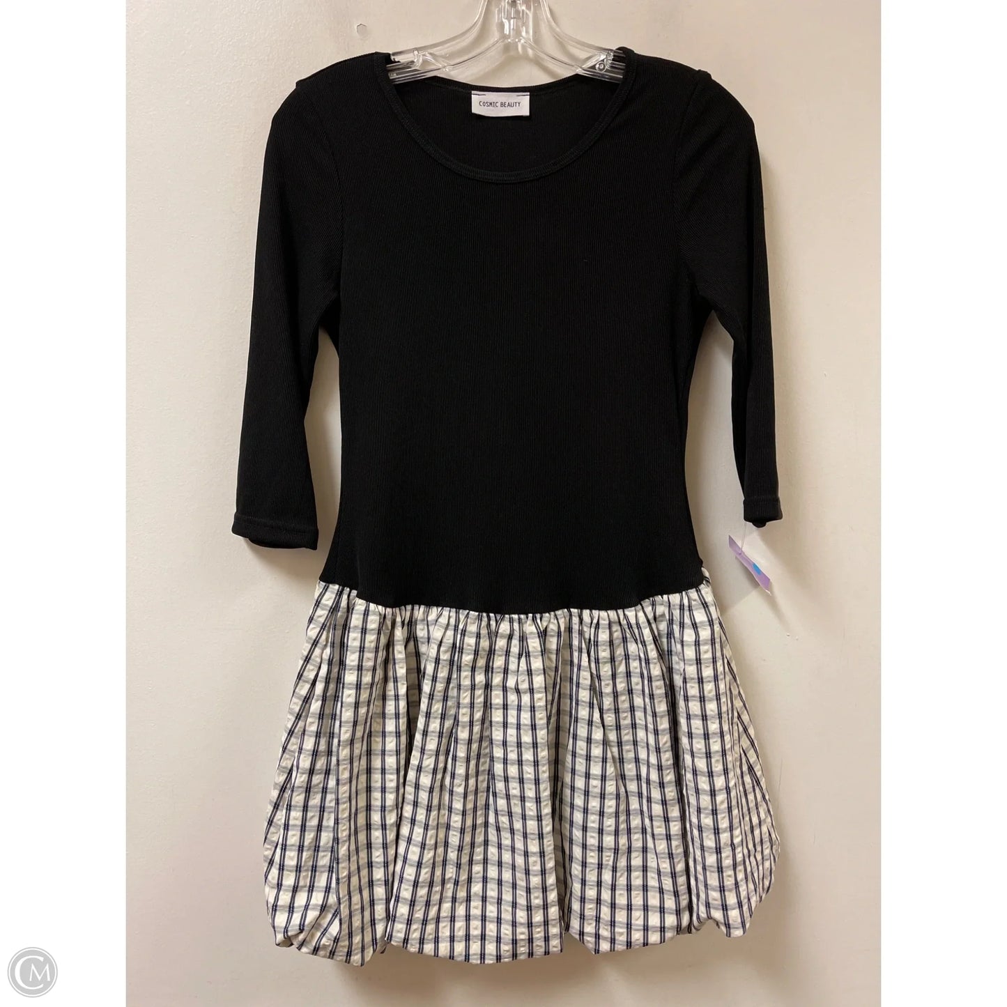 Dress Casual Short By Clothes Mentor In Black & White, Size: M