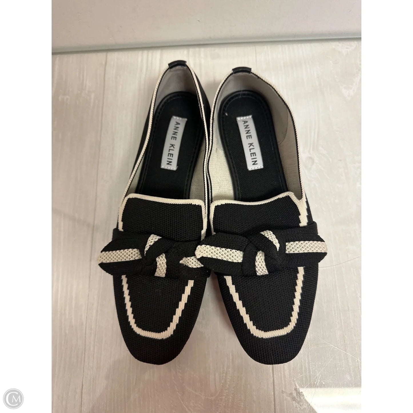 Shoes Flats By Anne Klein In Black & White, Size: 8