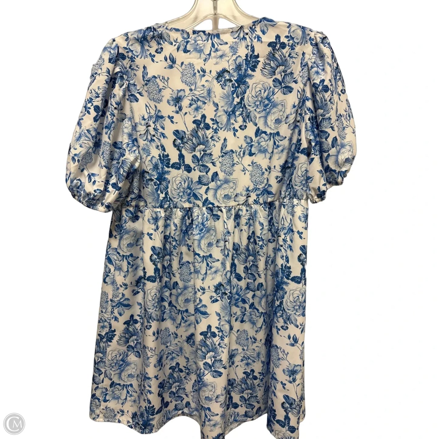Dress Casual Short By Clothes Mentor In Blue & White, Size: M
