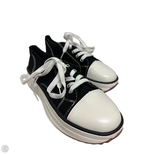 Shoes Sneakers By Clothes Mentor In Black, Size: 9