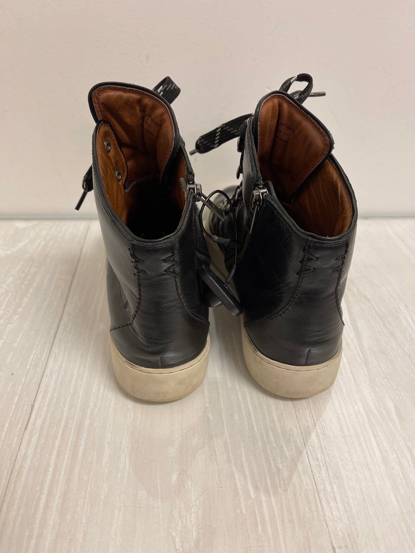 Shoes Sneakers By Frye In Black, Size: 8.5