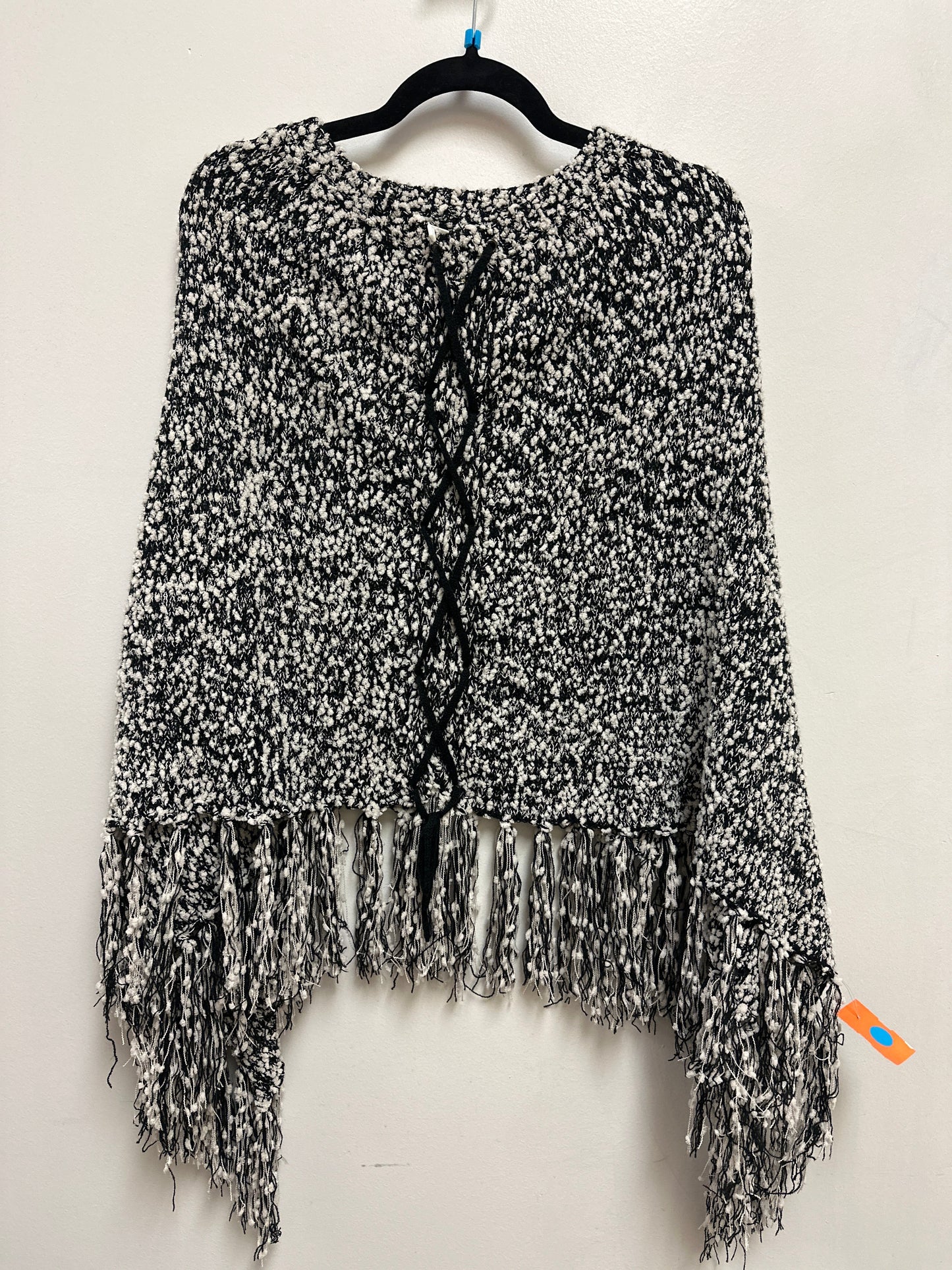 Poncho By Simply Noelle In Black & White, Size: Osfm