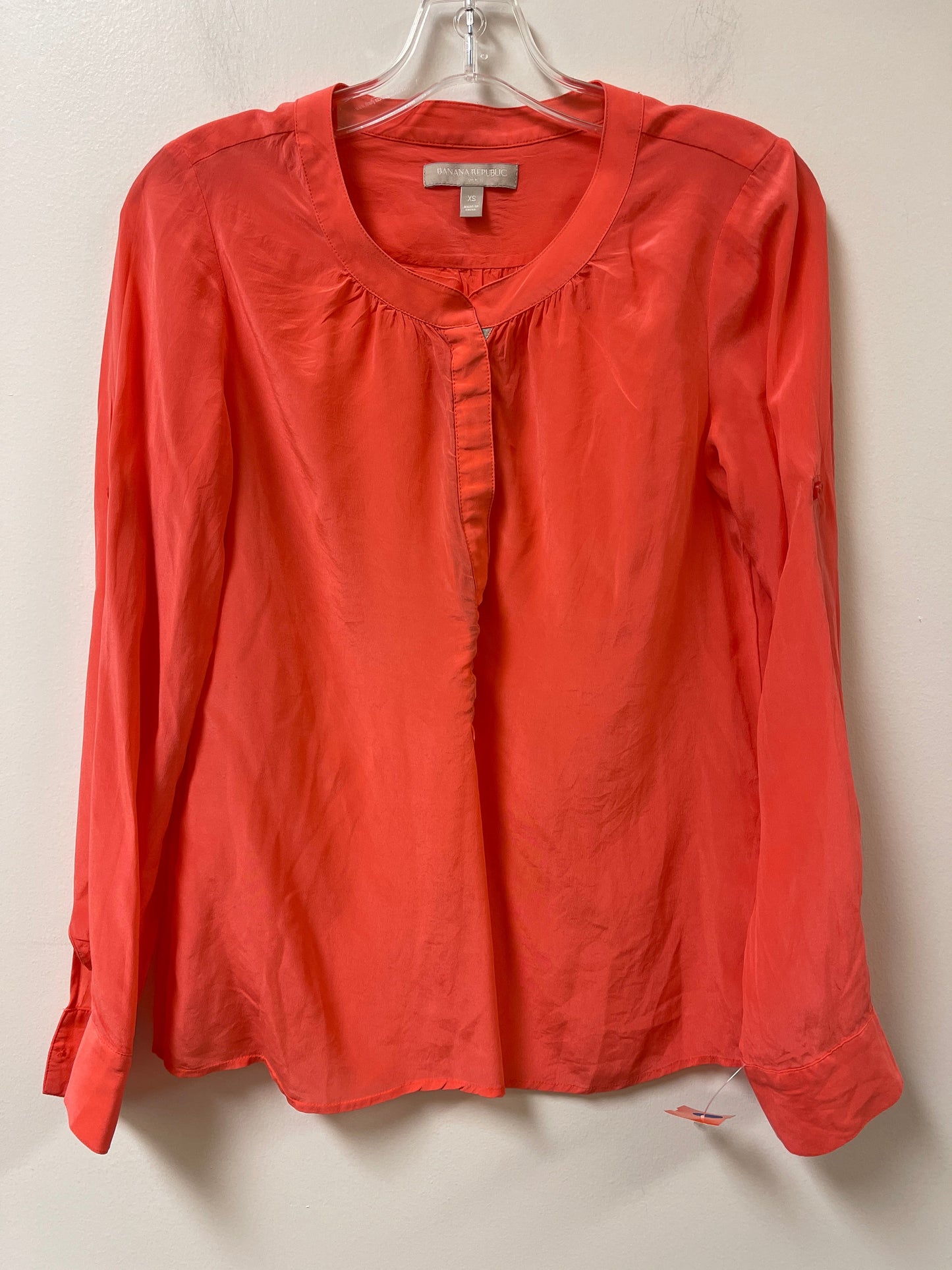 Top Long Sleeve By Banana Republic In Pink, Size: Xs