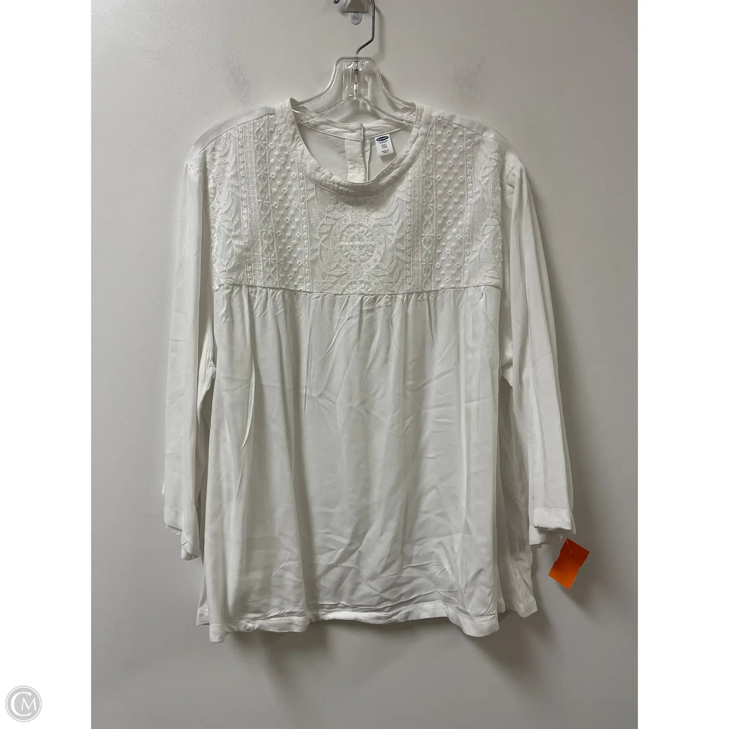 Top Long Sleeve By Old Navy In White, Size: 2x