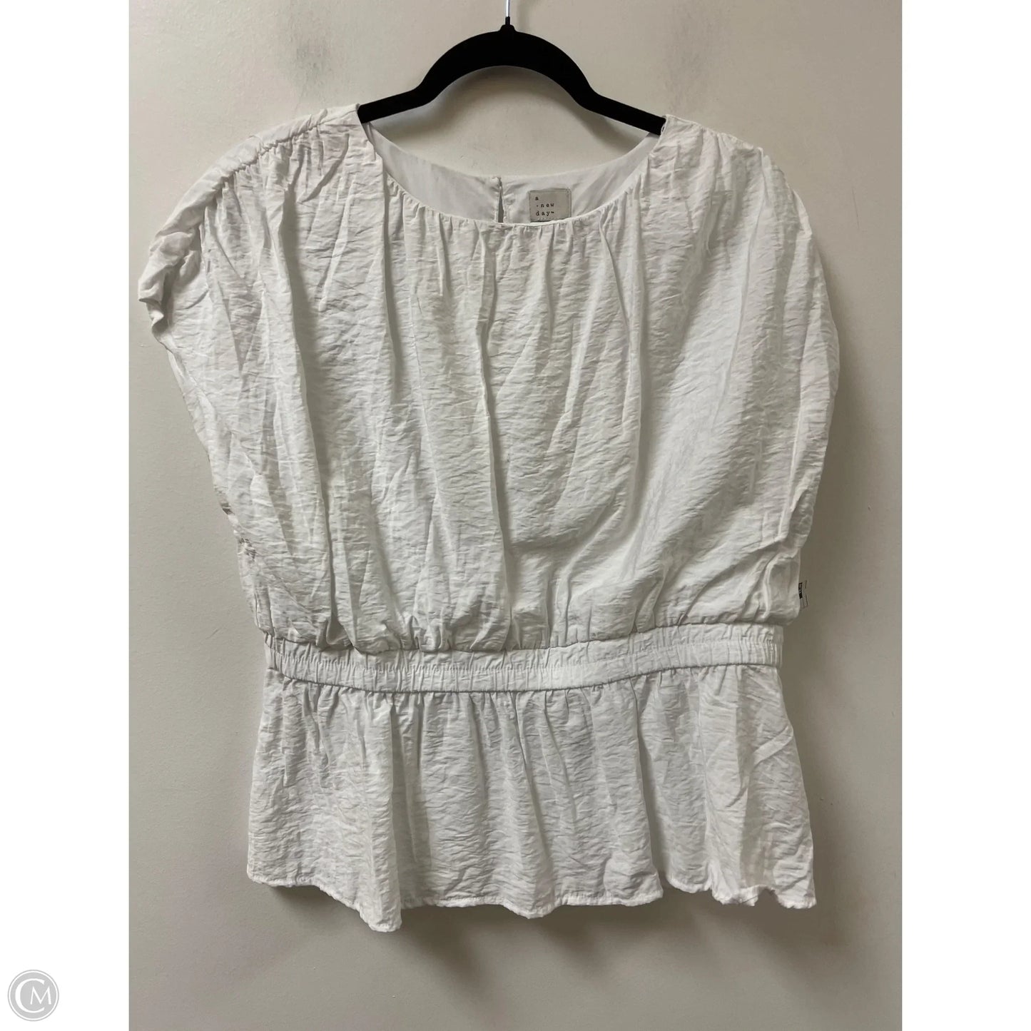 Top Short Sleeve By A New Day In White, Size: L