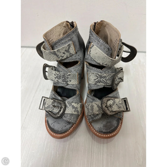 Sandals Heels Block By Freebird In Grey, Size: 7