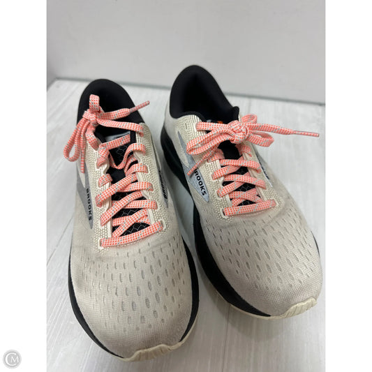 Shoes Athletic By Brooks In Black & White, Size: 6.5