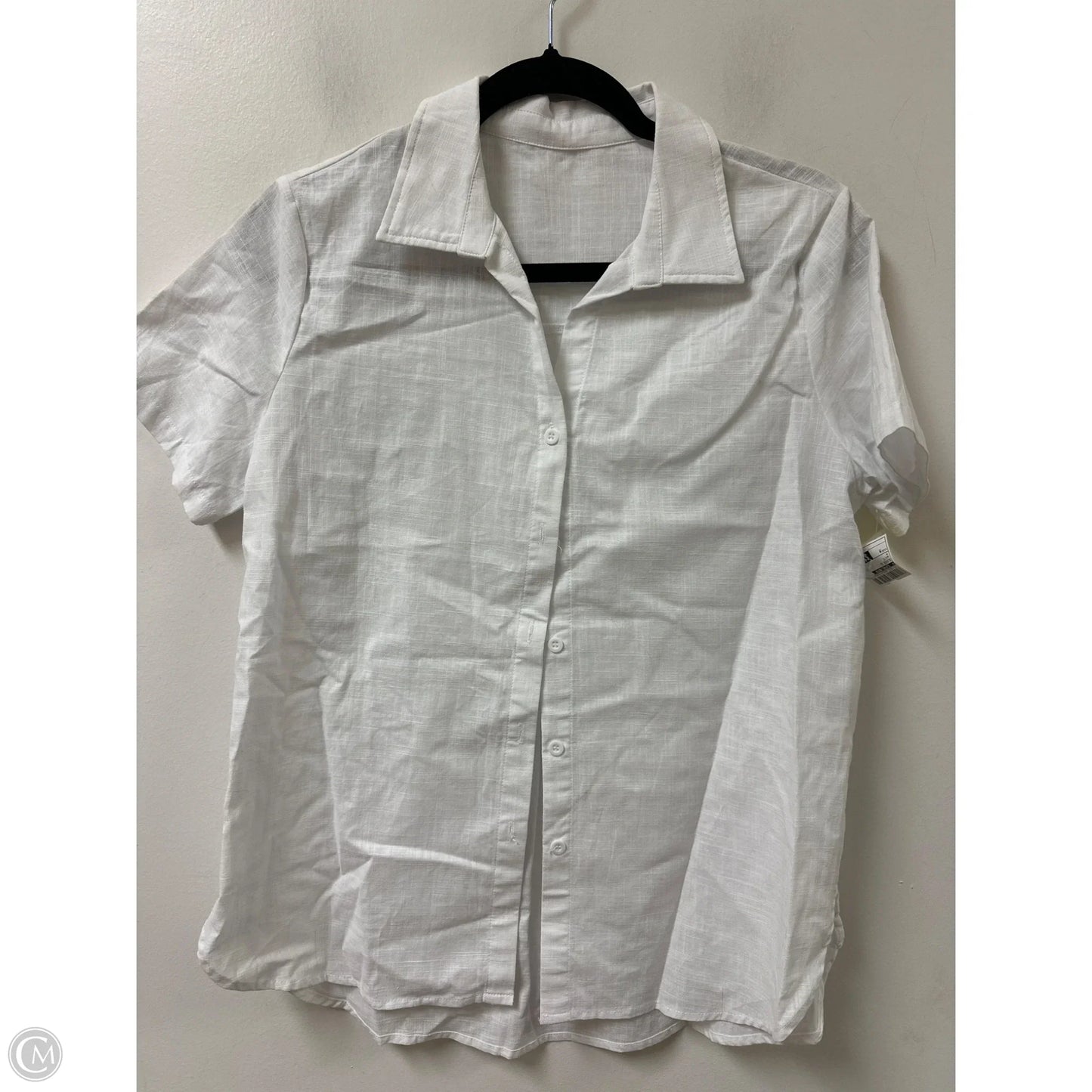 Blouse Short Sleeve By Clothes Mentor In White, Size: M