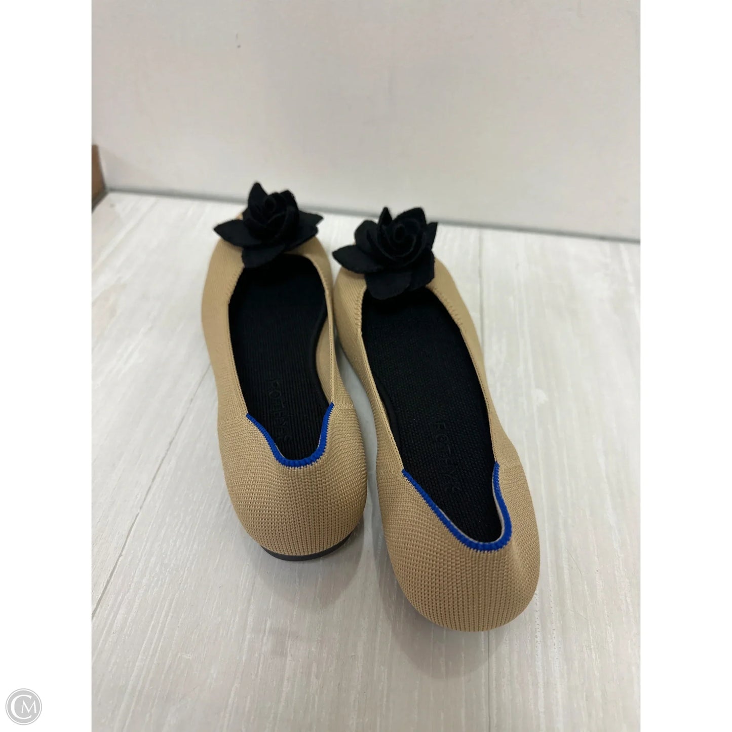 Shoes Flats By Rothys In Cream, Size: 9