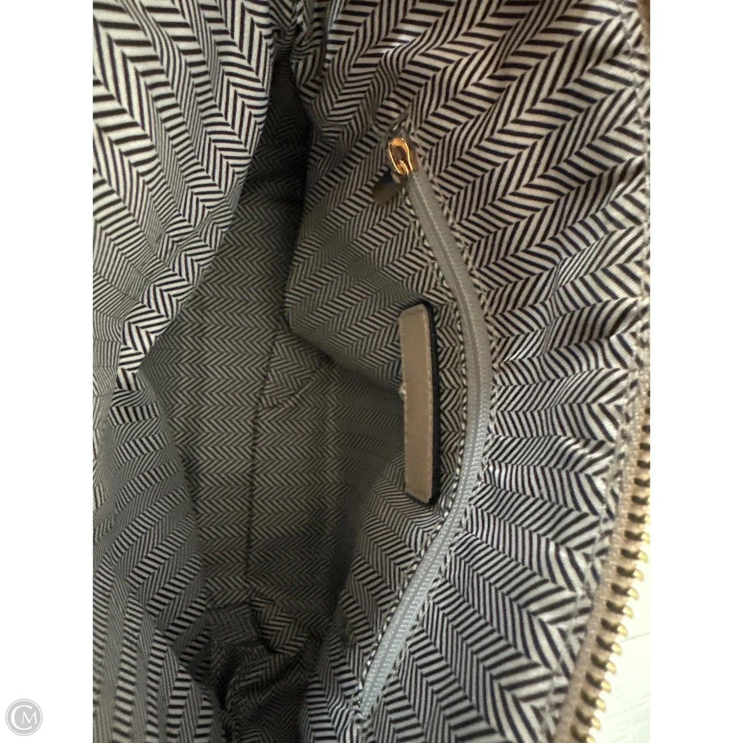 Crossbody By Clothes Mentor, Size: Medium