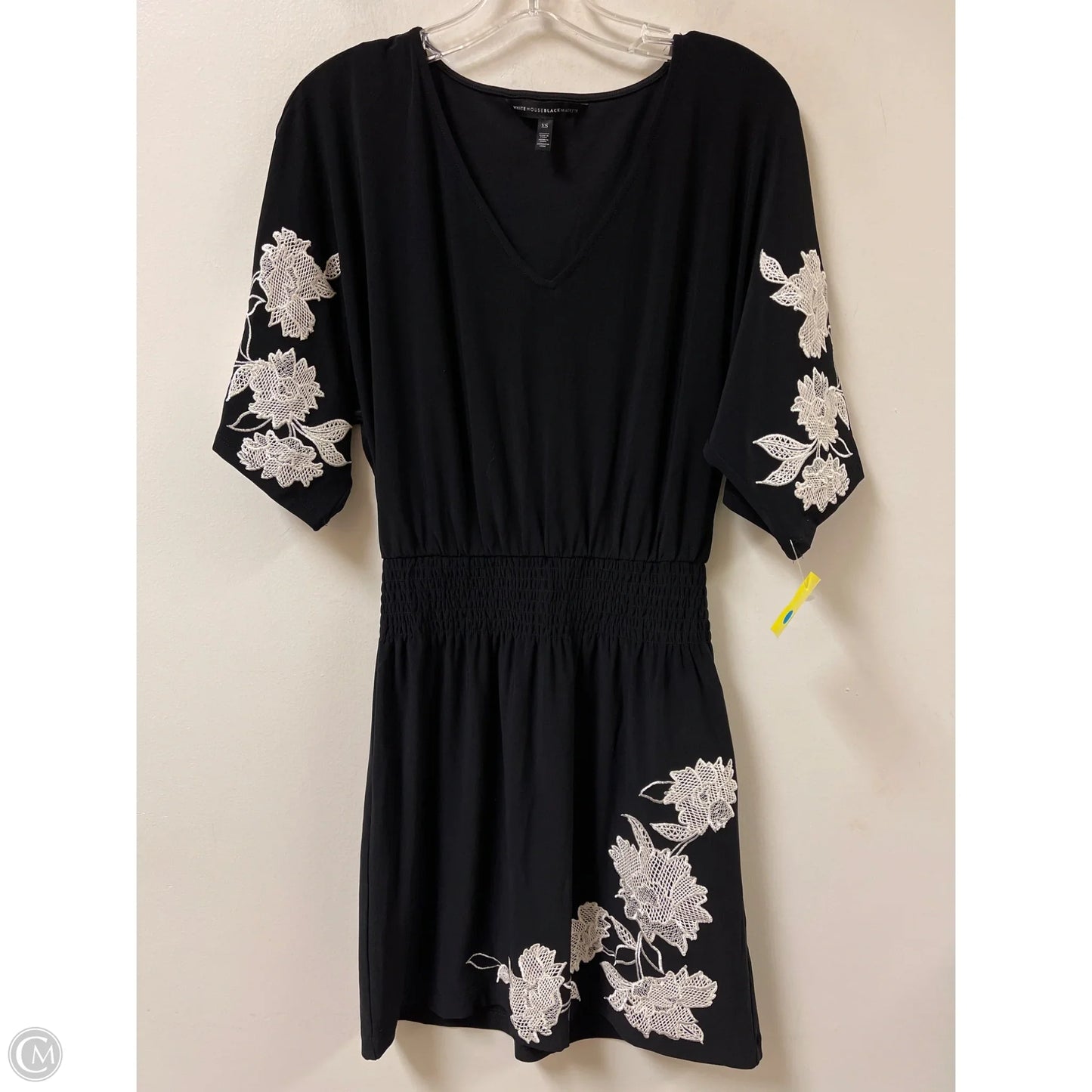 Dress Casual Short By White House Black Market In Black & White, Size: Xs