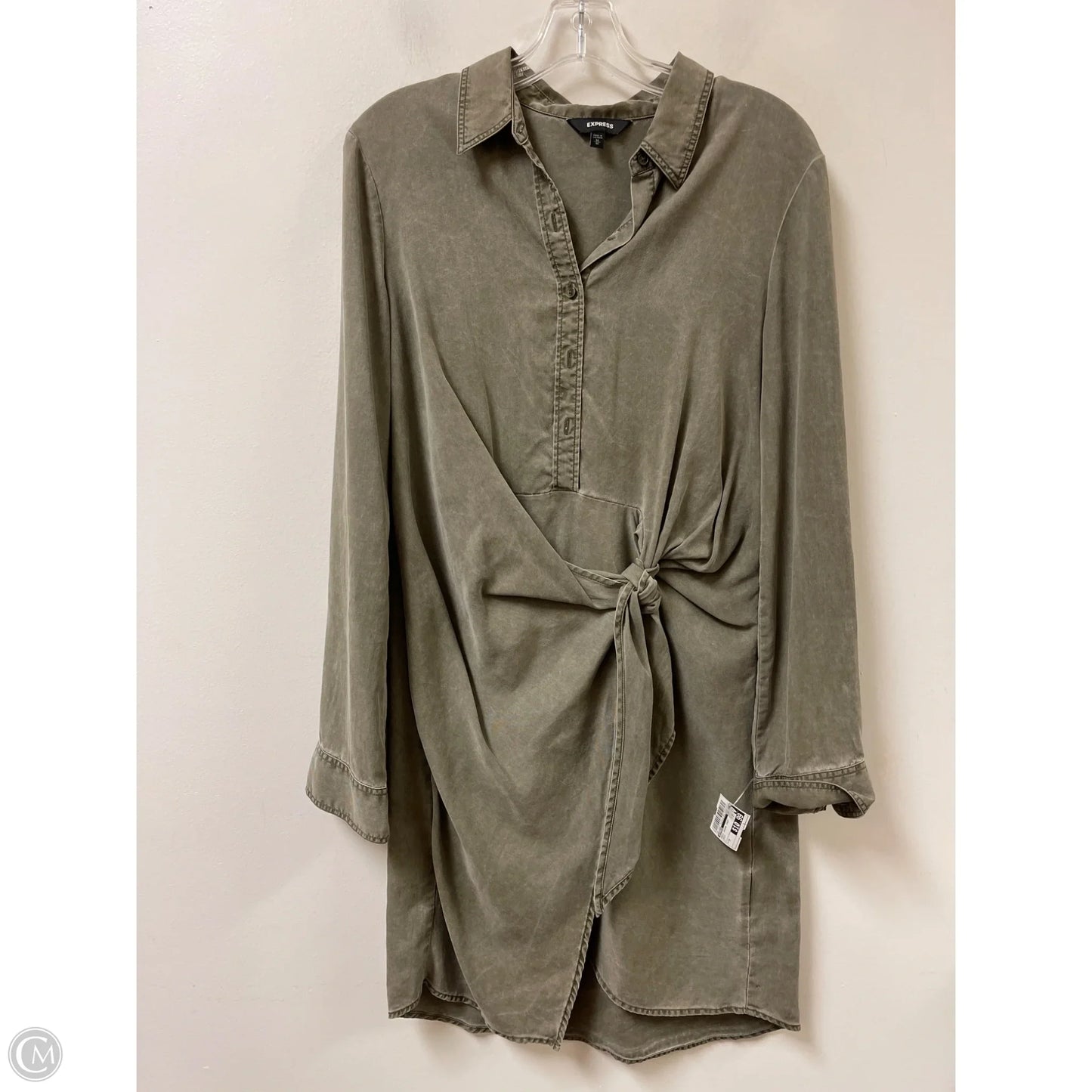 Dress Casual Short By Express In Green, Size: M