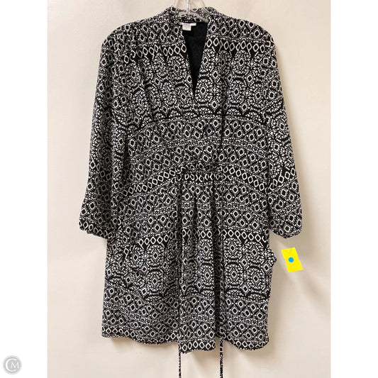 Top Long Sleeve By Bar Iii In Black & White, Size: S