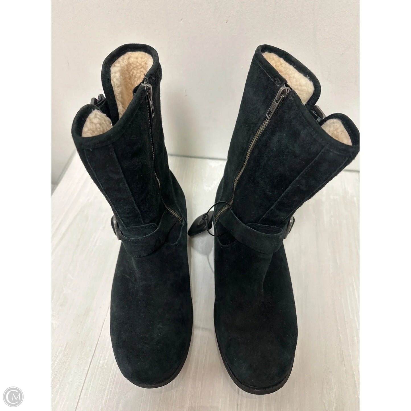 Boots Designer By Ugg In Black, Size: 8.5
