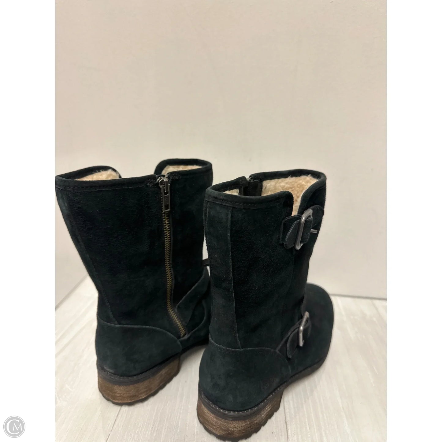 Boots Designer By Ugg In Black, Size: 8.5