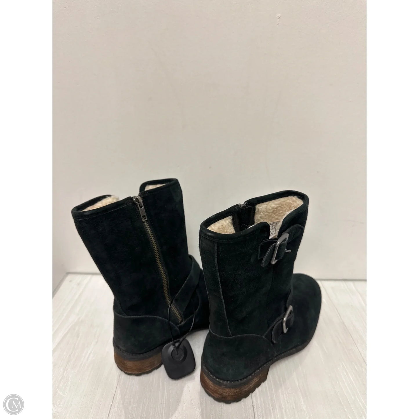 Boots Designer By Ugg In Black, Size: 8.5