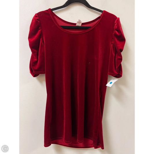 Top Short Sleeve By Discreet Wear In Red, Size: Xl