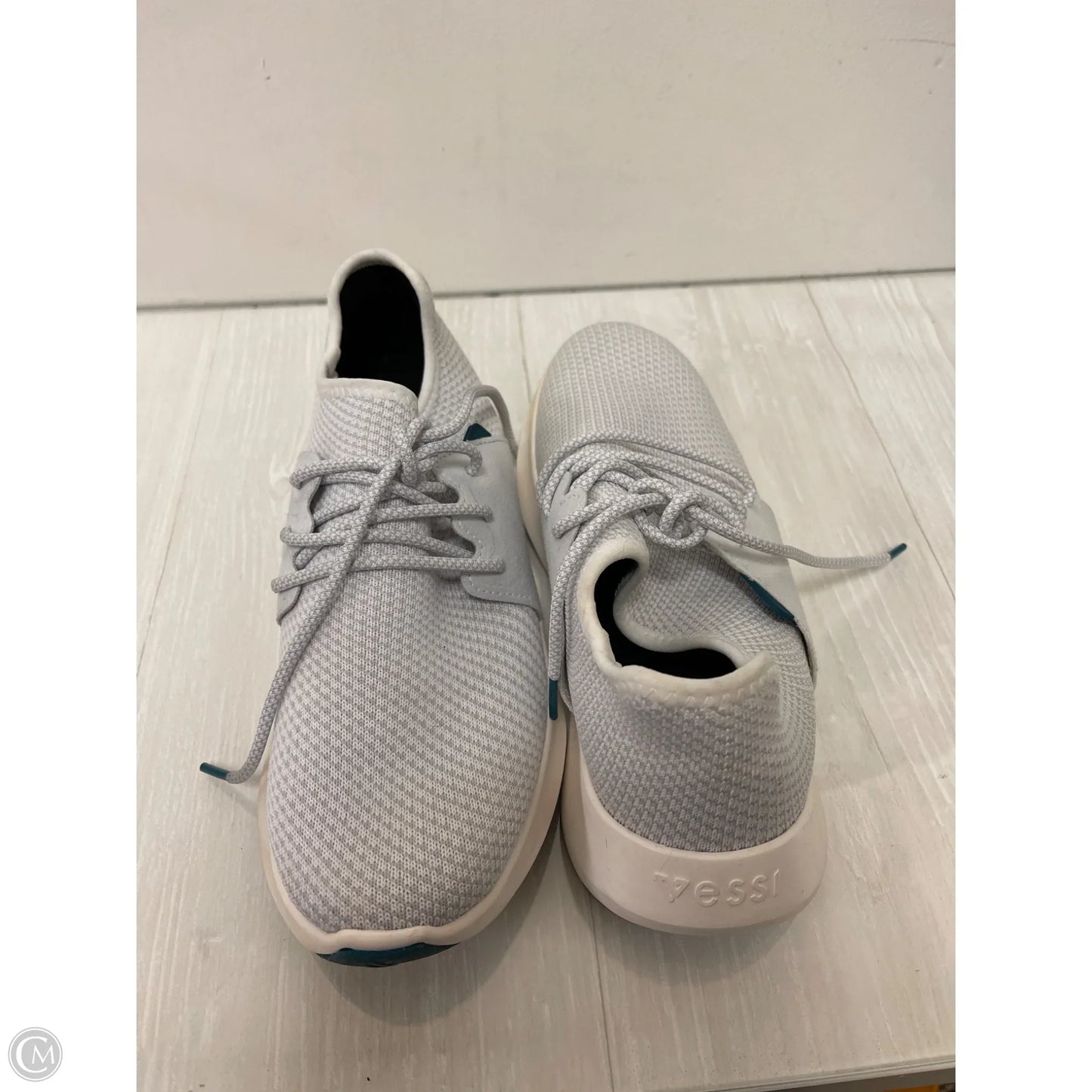 Shoes Athletic By Clothes Mentor In Grey, Size: 8