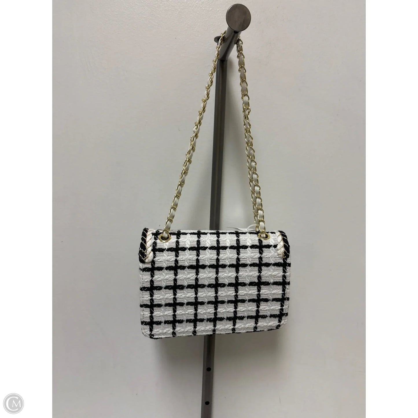 Crossbody By Clothes Mentor, Size: Medium