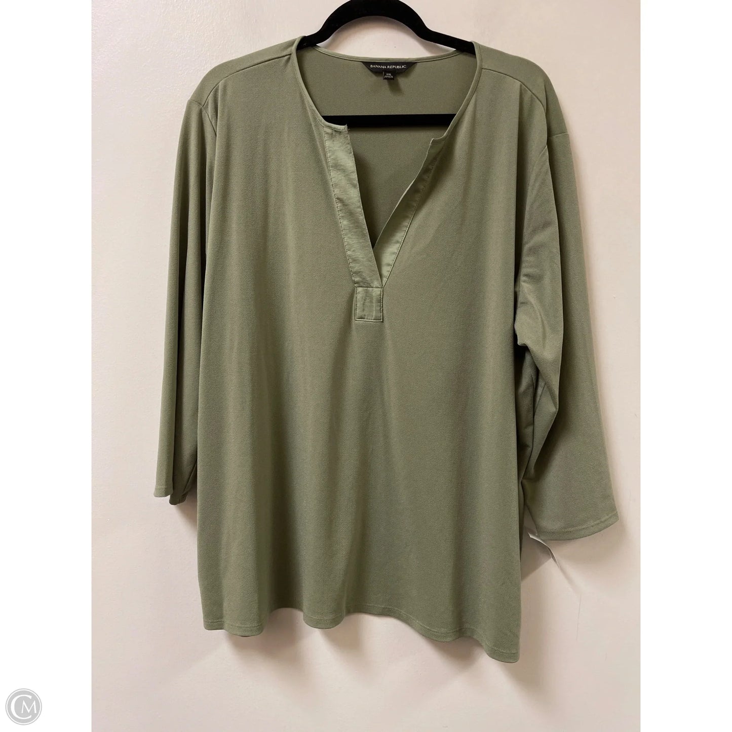 Top Long Sleeve By Banana Republic In Green, Size: 1x