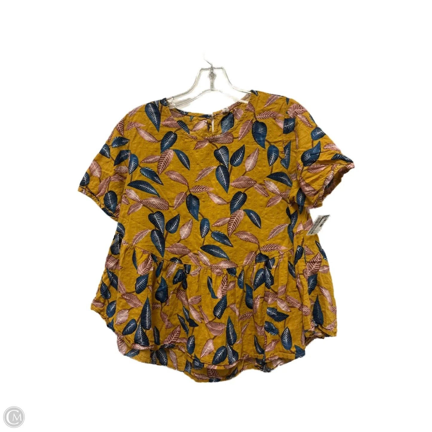 Top Short Sleeve By Clothes Mentor In Yellow, Size: M