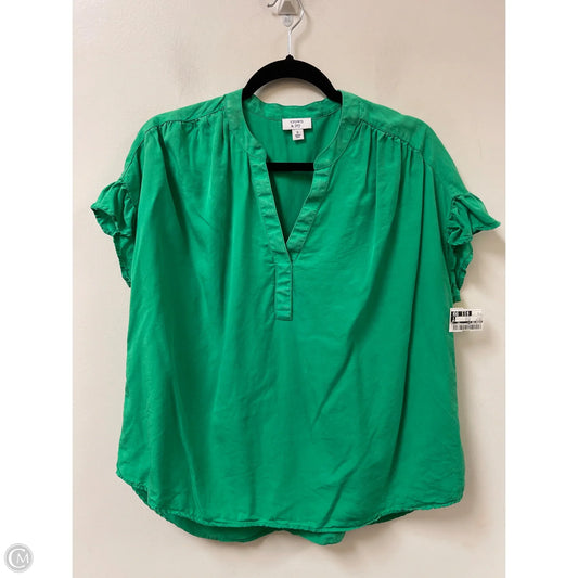 Top Short Sleeve By Crown And Ivy In Green, Size: S