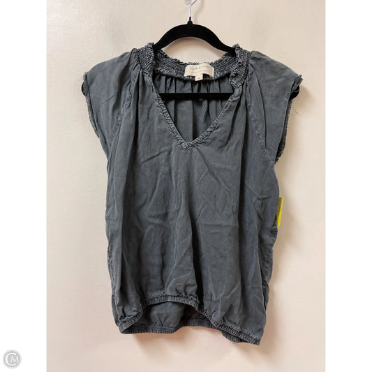 Top Short Sleeve By Cloth & Stone In Grey, Size: M