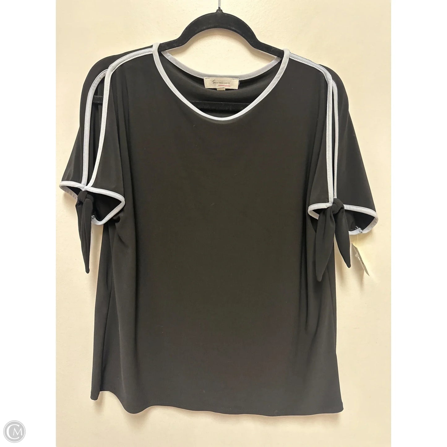 Top Short Sleeve By Vince Camuto In Black, Size: M