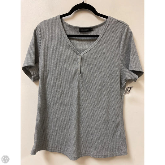 Top Short Sleeve By Merokeety In Grey, Size: Xl