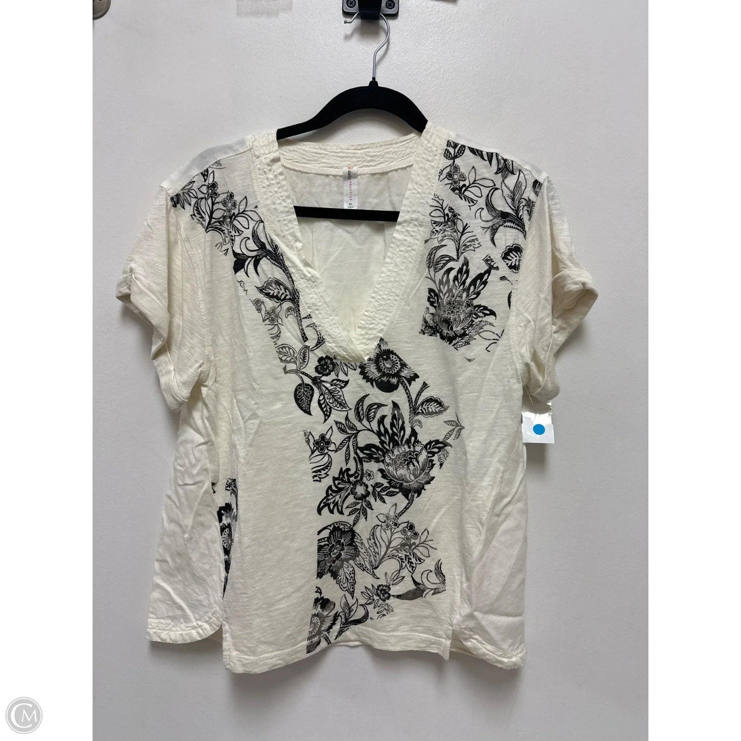 Top Short Sleeve By Daily Practice By Anthropologie In Black & Cream, Size: Xs