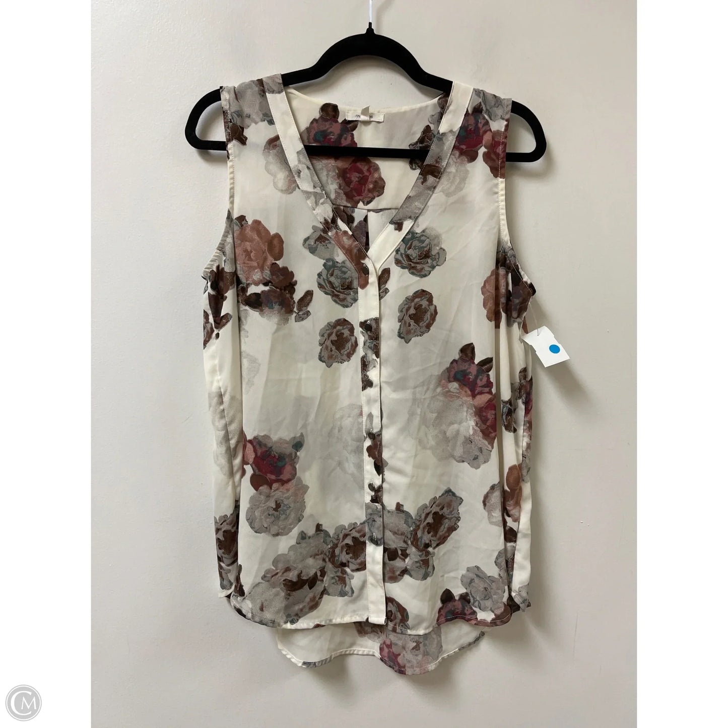 Top Sleeveless By Maurices In Cream, Size: L