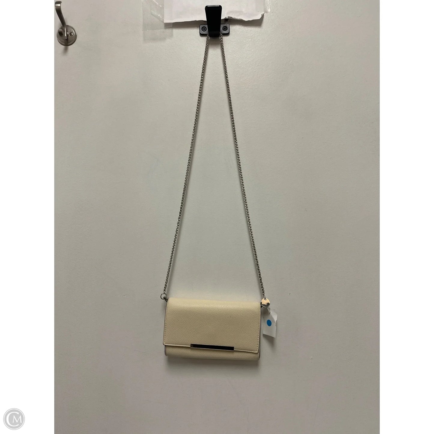 Crossbody By Clothes Mentor, Size: Medium