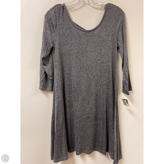 Tunic Long Sleeve By Clothes Mentor In Grey, Size: M