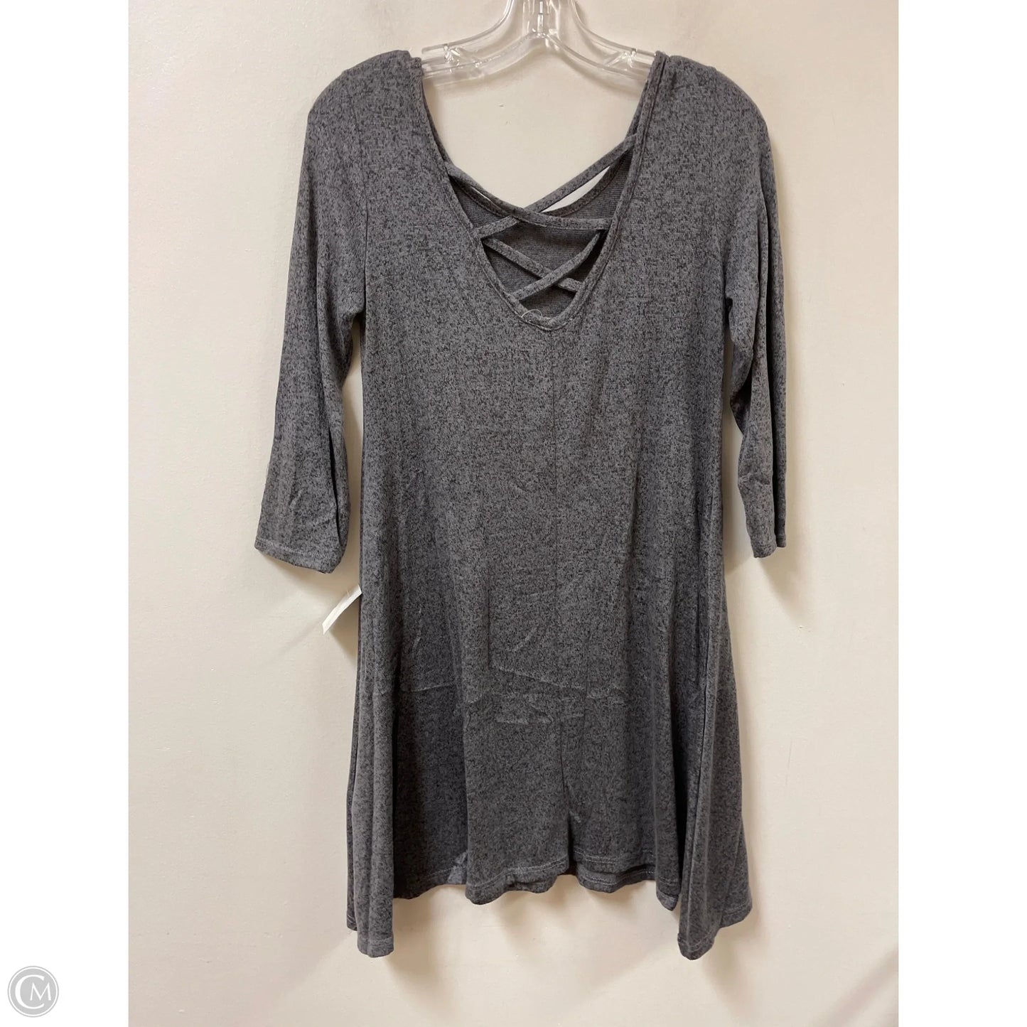 Tunic Long Sleeve By Clothes Mentor In Grey, Size: M