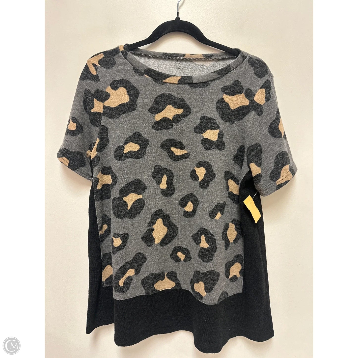 Sweater Short Sleeve By Clothes Mentor In Animal Print, Size: M