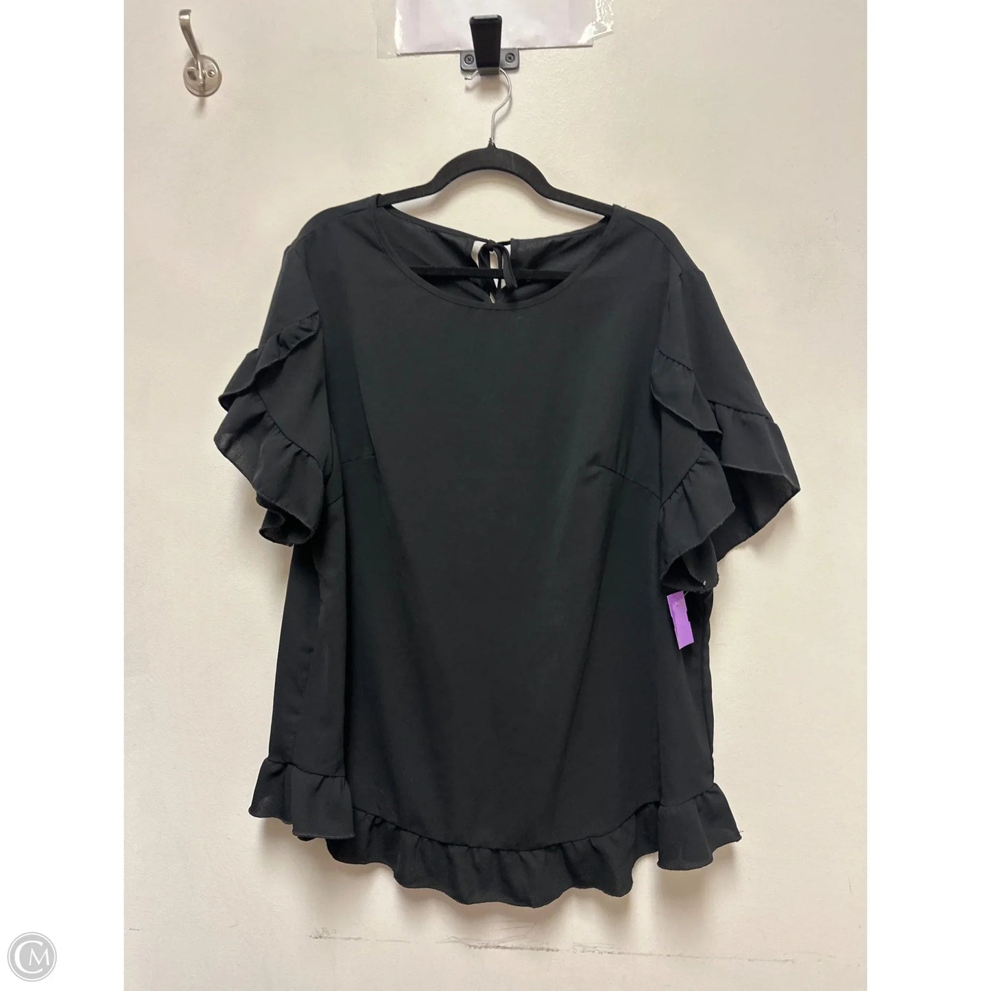 Top Short Sleeve By Shein In Black, Size: 1x