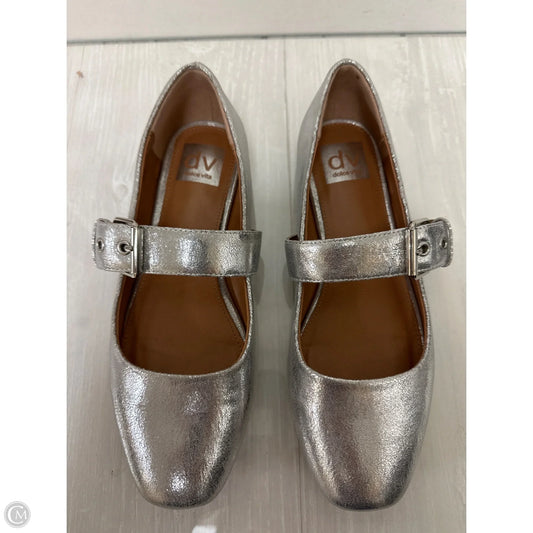 Shoes Flats By Dolce Vita In Silver, Size: 7