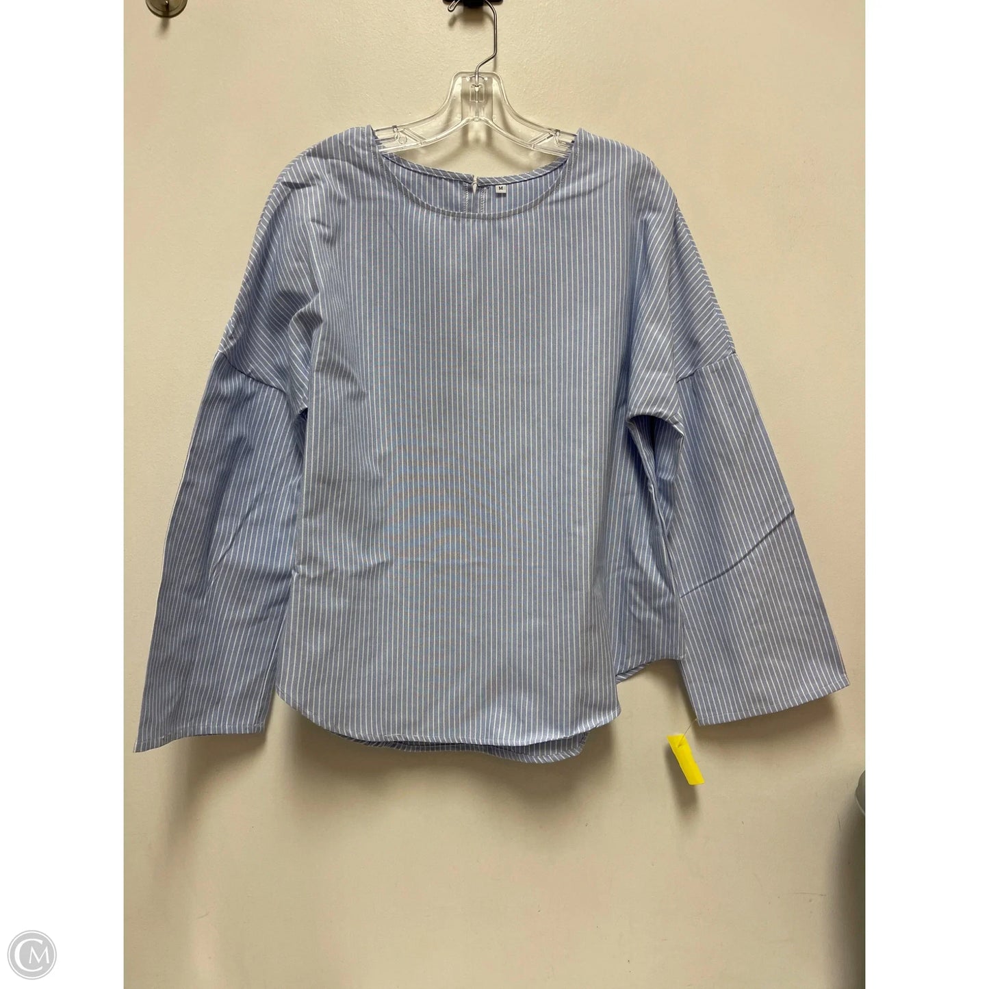 Top Long Sleeve By Clothes Mentor In Striped Pattern, Size: M